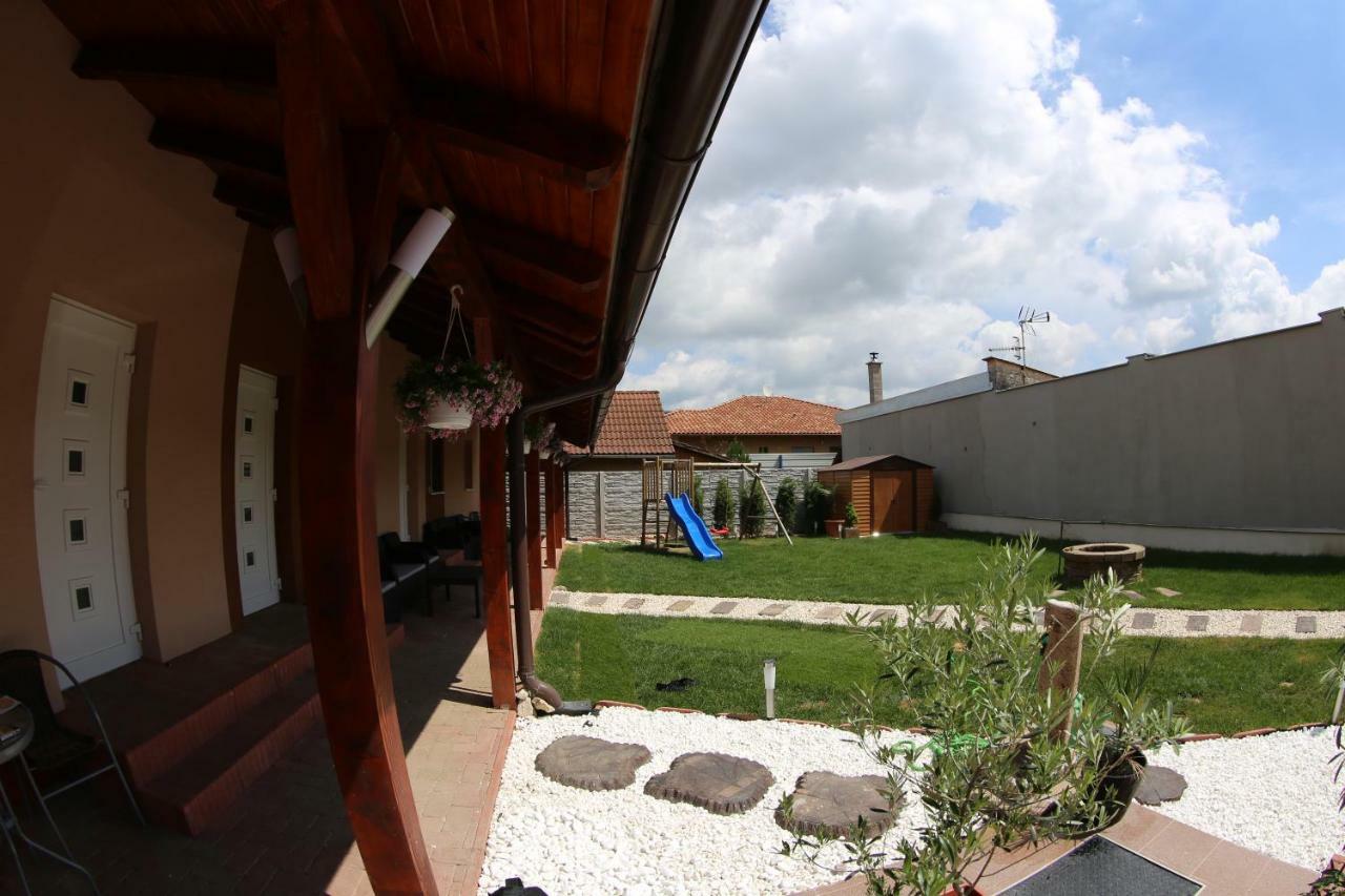 Apartmány Dimitra Štúrovo Exteriér fotografie