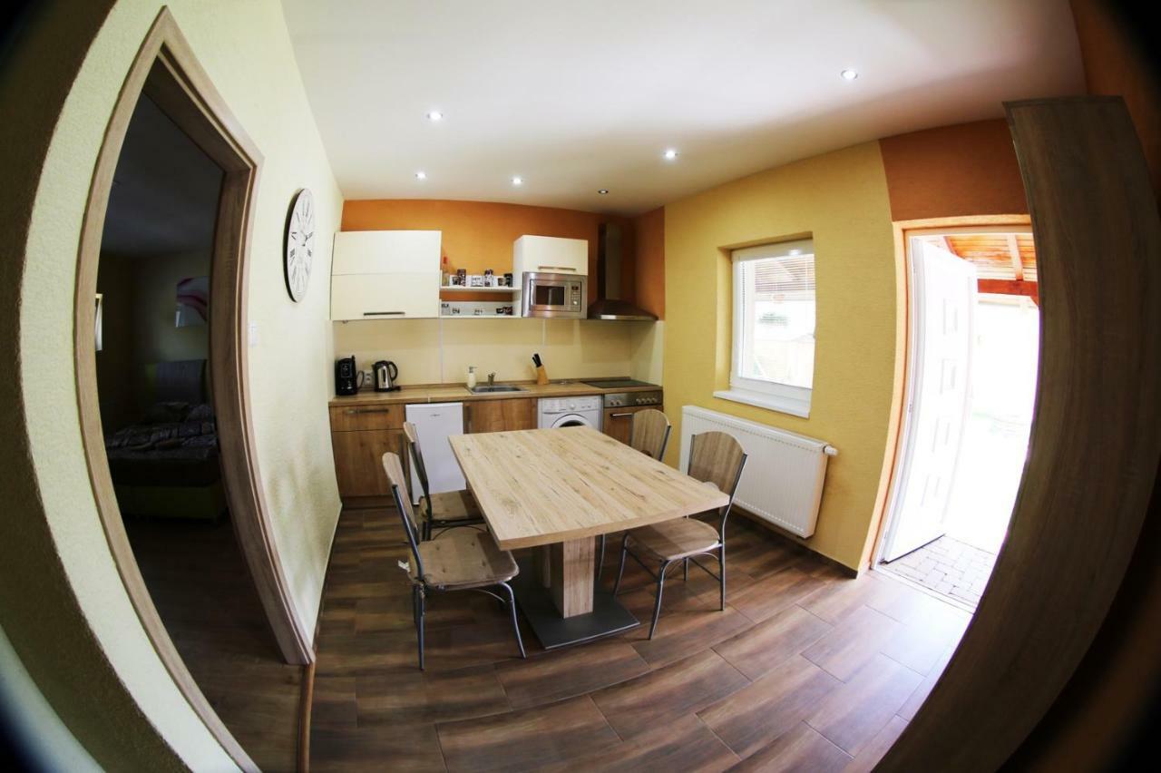 Apartmány Dimitra Štúrovo Exteriér fotografie